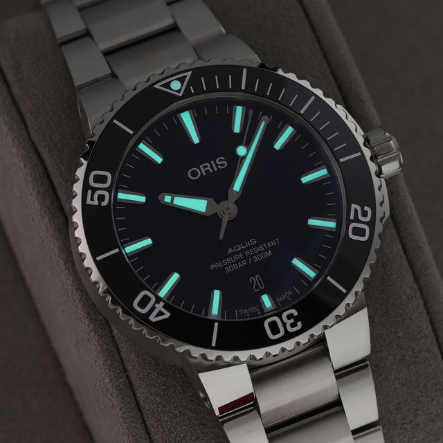 Oris Aquis 01 733 7766 4135-07 8 22 05PEB Image 6